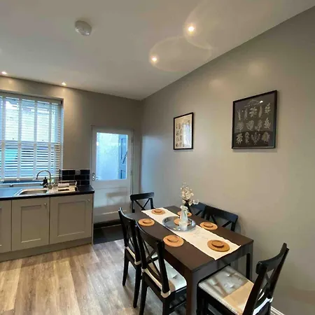 26 Challoner Street, Cockermouth, Ca13 9qs * Кокермут
