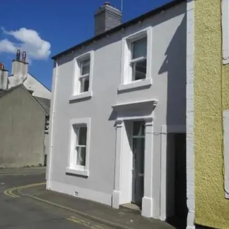 26 Challoner Street, Cockermouth, Ca13 9qs Кокермут