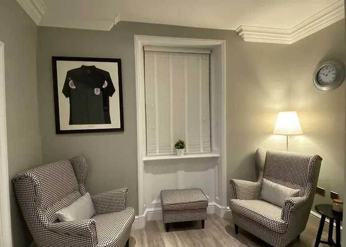 26 Challoner Street, Cockermouth, Ca13 9qs Cockermouth