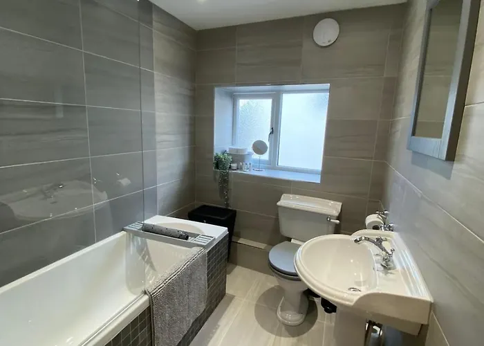 26 Challoner Street, Cockermouth, Ca13 9qs * Cockermouth